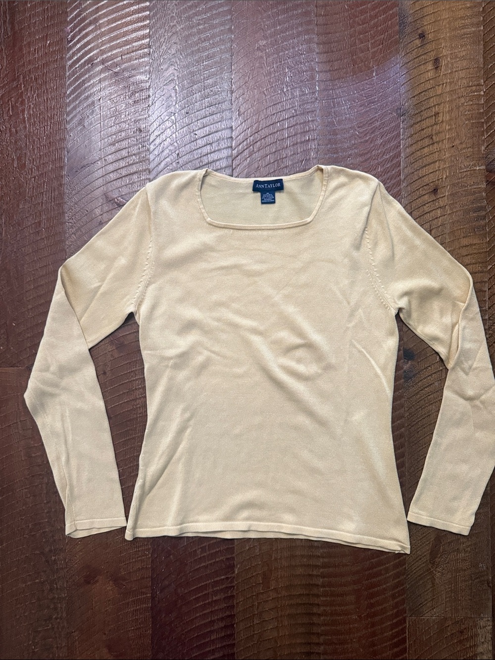 Ann Taylor Light Cream Long Sleeve Scoop Neck Top